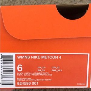 Women’s Nike Metcon 4